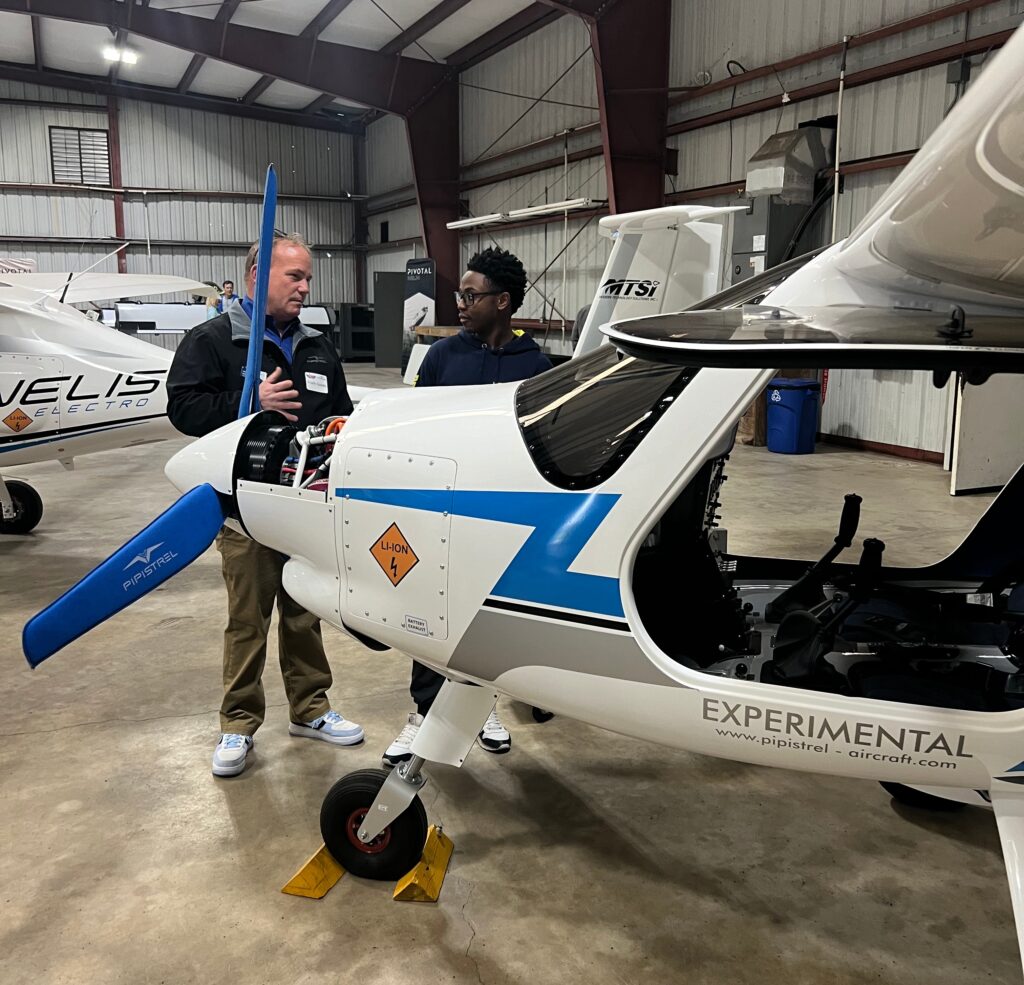 MTSI hosted a STEM and industry open house at the New Braunfels International Airport in New Braunfels, TX. The team spent the day educating local high school students on the aircrafts MTSI is leasing through Pivotal, Pyka, and Pipistrel,